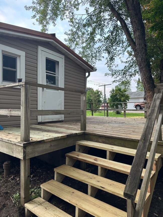 209 Pine St in Tigerton, WI - Building Photo - Building Photo
