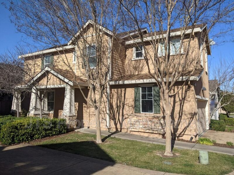 280 Soaring Hawk Ln in Sacramento, CA - Building Photo