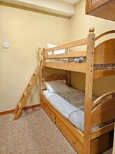 12082 E Big Cottonwood Cyn Rd in Salt Lake City, UT - Foto de edificio - Building Photo