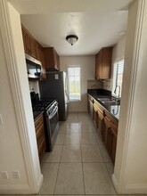 2554 Olive Dr, Unit 171 in Palmdale, CA - Building Photo - Building Photo