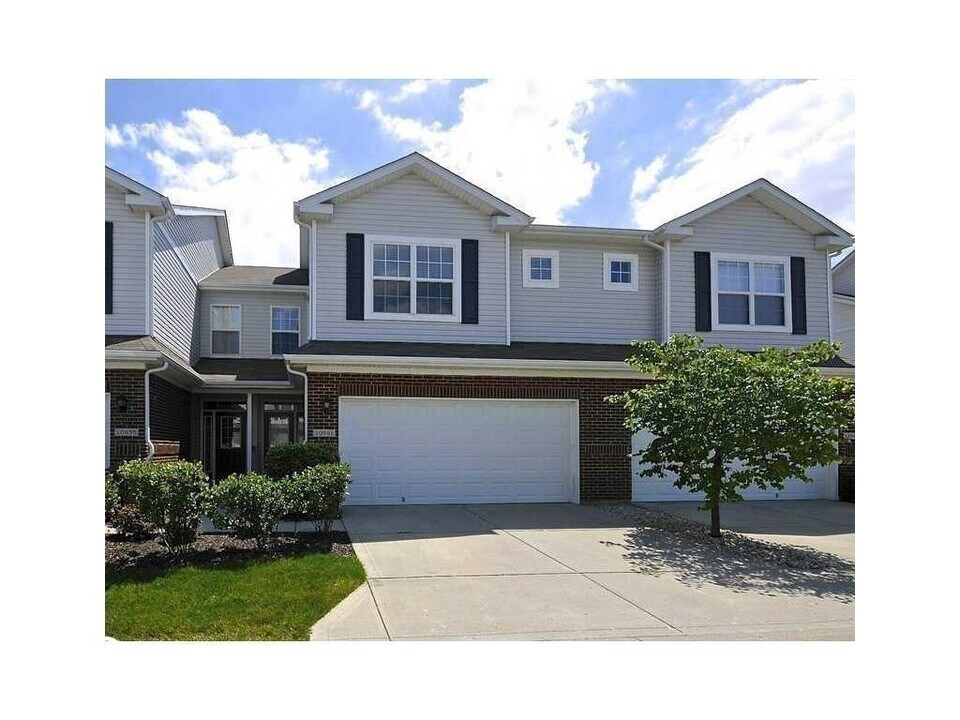 10931 Lemongrass Dr in Zionsville, IN - Building Photo