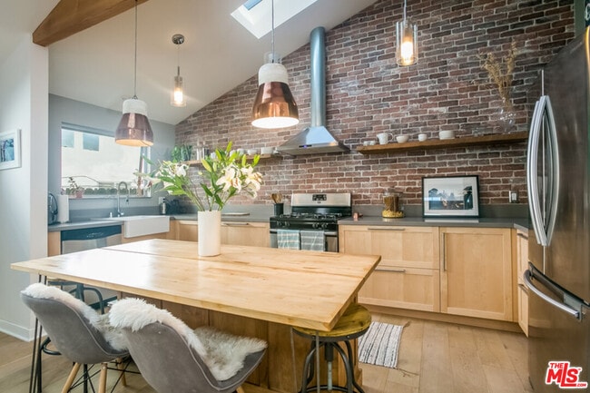 4088 Redwood Ave in Los Angeles, CA - Building Photo - Building Photo