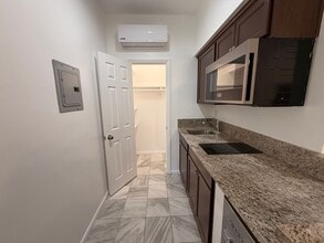 12017 Washington Pl, Unit Unit 5 in Los Angeles, CA - Building Photo - Building Photo