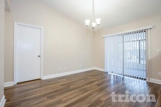 1710 Newland Pl in Valrico, FL - Foto de edificio - Building Photo