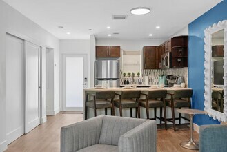 911 NE 4th St in Boca Raton, FL - Building Photo - Building Photo