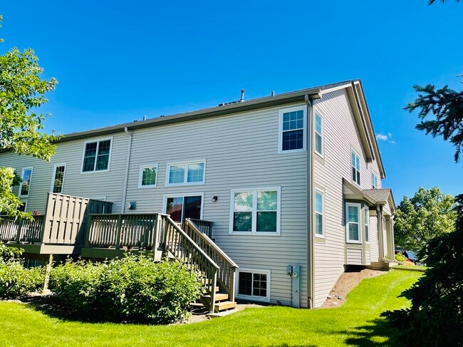 517 Willow Way in Lindenhurst, IL - Building Photo - Building Photo