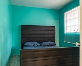 2668 Linhart Ave in Ft. Myers, FL - Building Photo - Building Photo