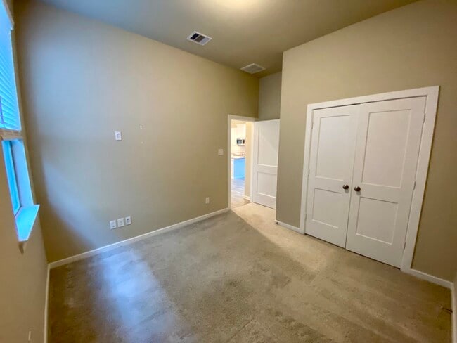 property at 7043 Coneflower Creek Ct