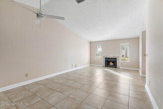 1062 Sea Hawk Dr E in Palm Valley, FL - Building Photo - Building Photo