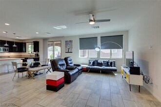 440 Trevinca St in Las Vegas, NV - Building Photo - Building Photo