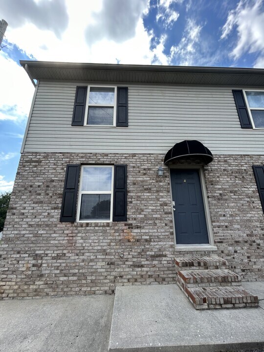 640 W Stevens St, Unit F3 in Cookeville, TN - Building Photo
