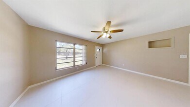 4902 Largo Terrace in New Port Richey, FL - Building Photo - Building Photo