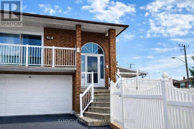 property at 2 Clubhouse Ct