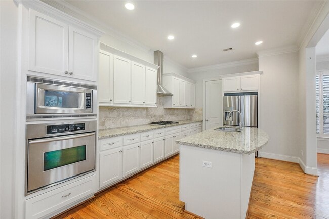 property at 2301 Park St