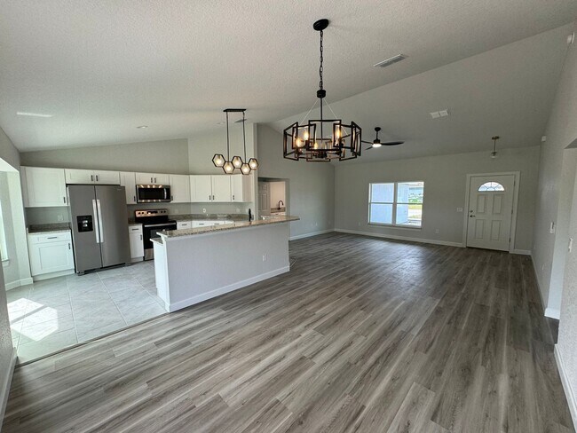 2635 SE 76th Rd in Bushnell, FL - Building Photo - Building Photo