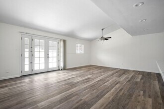 5288 Manhasset Dr in San Diego, CA - Building Photo - Building Photo