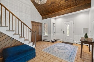 60 Innsbruck Blvd in Hopewell Junction, NY - Foto de edificio - Building Photo