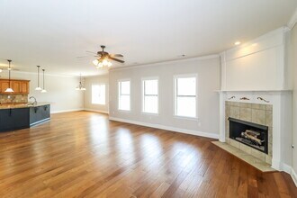 30 Whispering Creek Dr in Oakland, TN - Building Photo - Building Photo