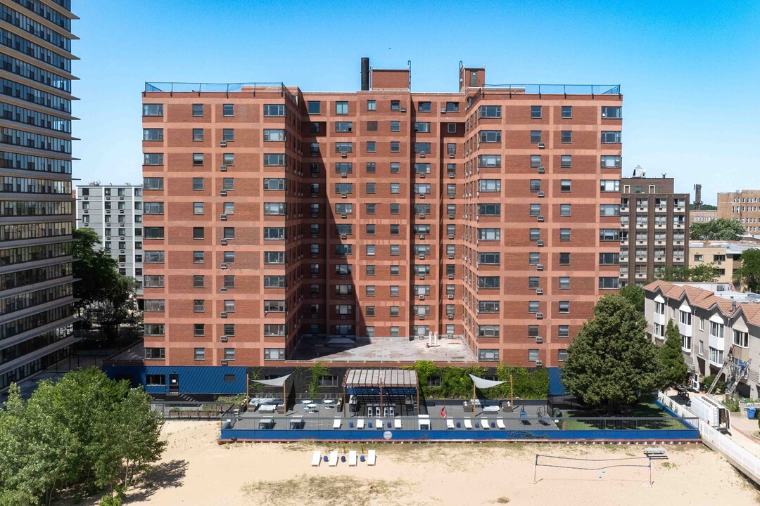 Beachside Apartments in Chicago, IL - Foto de edificio