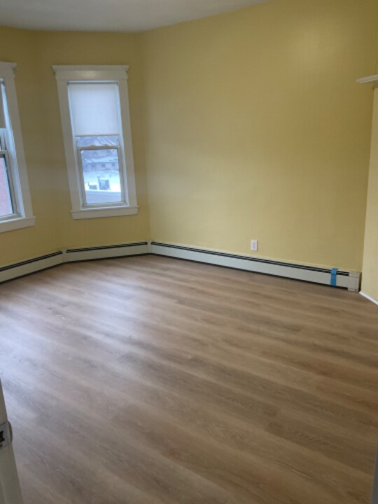 126 Hamilton St in Boston, MA - Building Photo