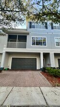 2460 Grand Central Pkwy in Orlando, FL - Building Photo - Building Photo