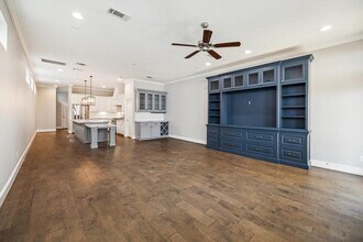 5430 Kiam St in Houston, TX - Building Photo - Building Photo