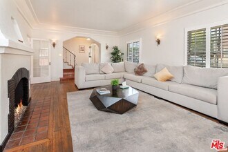 1906 Preuss Rd in Los Angeles, CA - Building Photo - Building Photo
