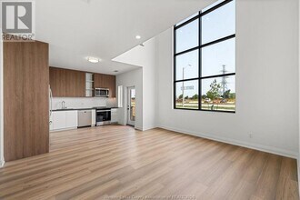4400 Laurier Pkwy in Lasalle, ON - Building Photo - Building Photo