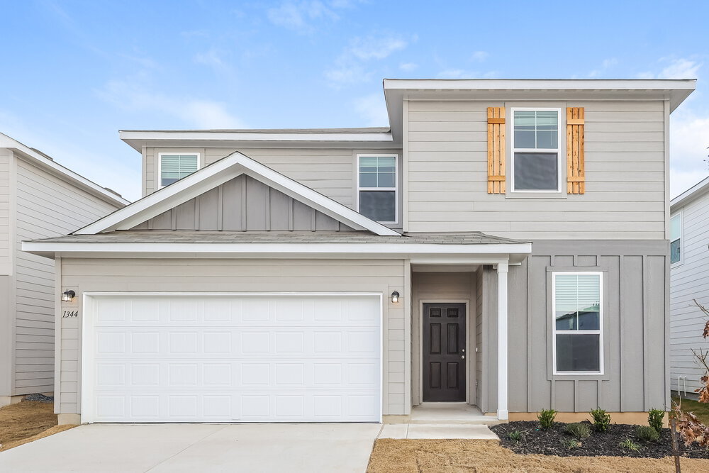 1344 Vallarta Centro in Converse, TX - Building Photo