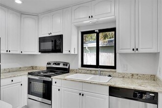 1007 NE 12th St in Fort Lauderdale, FL - Foto de edificio - Building Photo