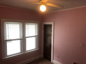 1299 Warren Rd in Lakewood, OH - Foto de edificio - Building Photo