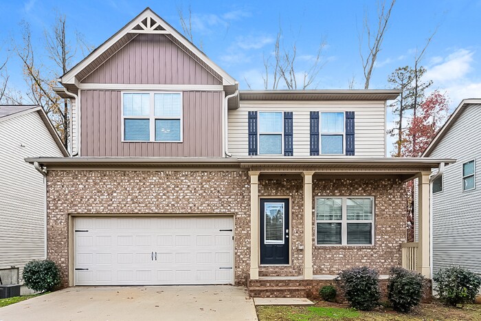 1010 Allegiance Dr in Locust Grove, GA - Building Photo