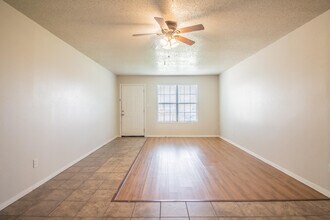 6307 24th St in Lubbock, TX - Building Photo - Building Photo