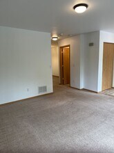 1635 N Fanciful Pl in Wasilla, AK - Building Photo - Building Photo