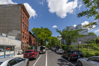 1031 Jefferson Ave in Brooklyn, NY - Building Photo - Building Photo