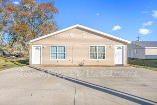 113 S Stanford St in Sulphur, LA - Building Photo