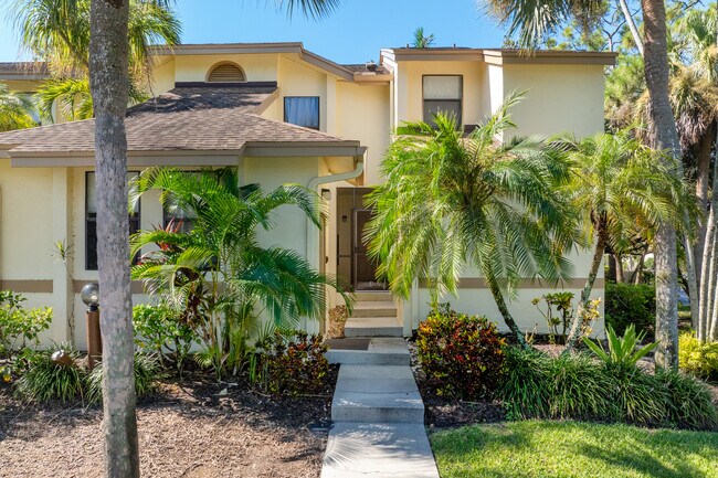 Parkside Condominiums in Ft. Myers, FL - Building Photo - Building Photo