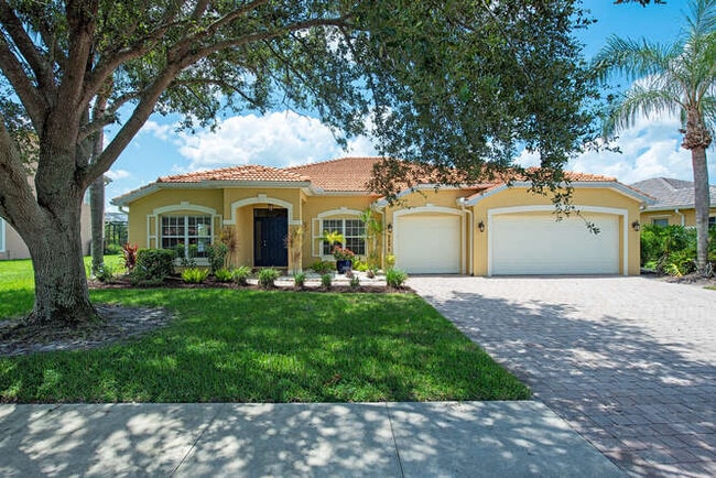 property at 2271 Grove Dr