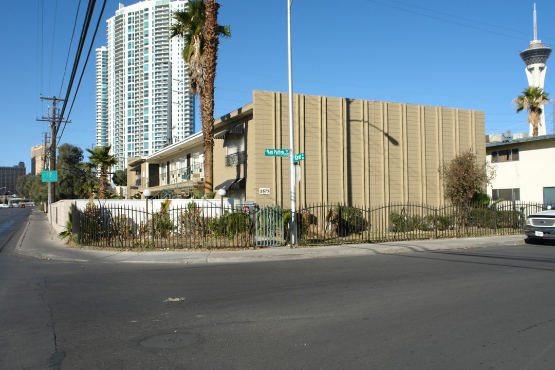 2675 Van Patten St in Las Vegas, NV - Building Photo