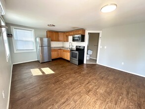 190 Hall Ave in Wallingford, CT - Foto de edificio - Building Photo