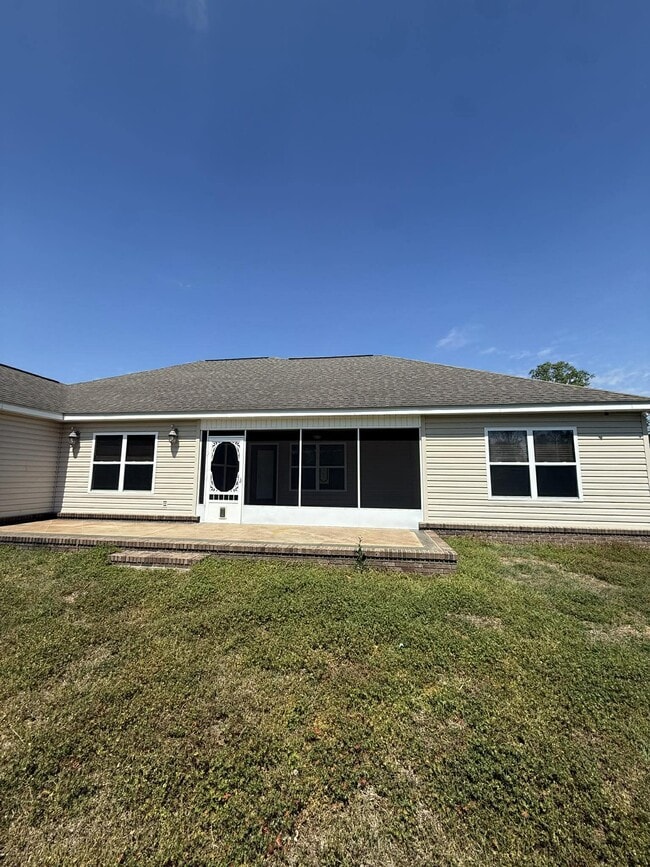 708 Sandstone Dr in Dothan, AL - Foto de edificio - Building Photo