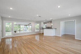 6002 Cary Dr in Austin, TX - Building Photo