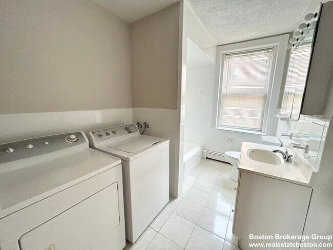 168 Gove St in Boston, MA - Building Photo - Building Photo