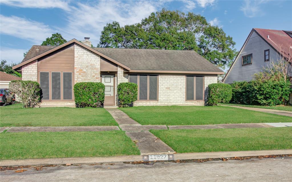 11527 Sagewillow Ln in Houston, TX - Building Photo