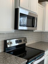 1453 Weatherstone Ln in Howell, MI - Building Photo - Building Photo