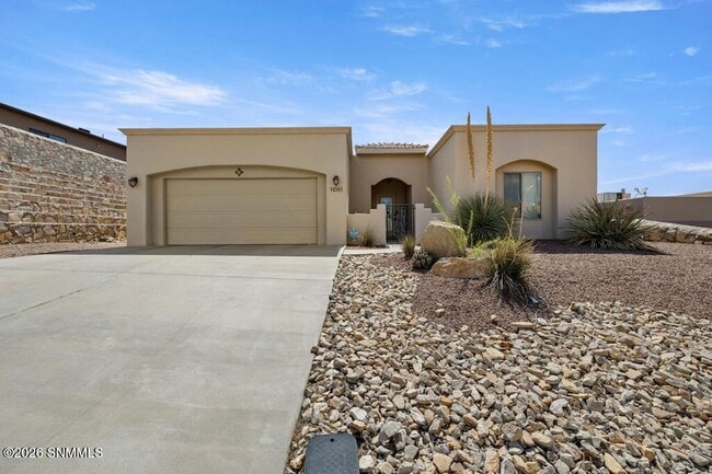 2561 Desert Cove Pl in Las Cruces, NM - Foto de edificio - Building Photo