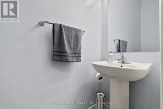 119 Eric Maloney Way in Ottawa, ON - Building Photo - Building Photo