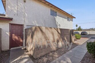 860 E Brown Rd in Mesa, AZ - Building Photo - Building Photo