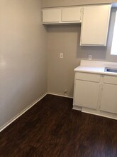 909 NW Summercrest Blvd in Burleson, TX - Building Photo - Building Photo