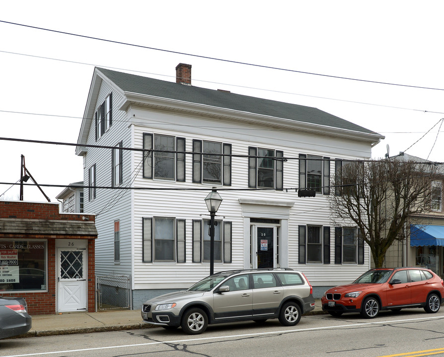 30 Main St in East Greenwich, RI - Building Photo